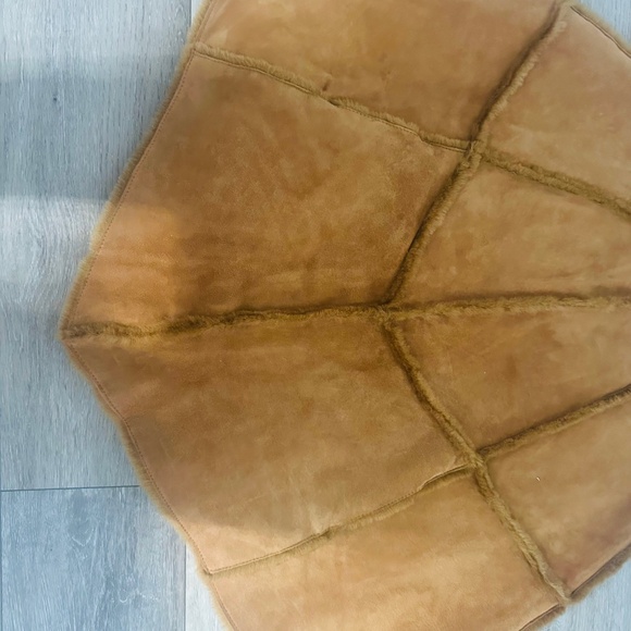 UGG Leather/Suede Poncho (S) - Picture 6 of 11